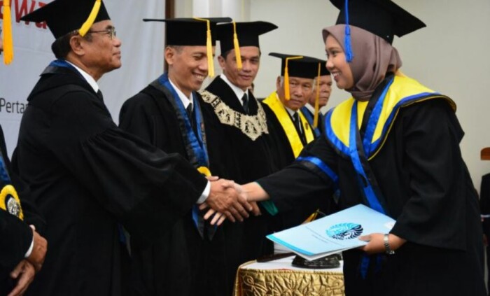 Gelar Tersulit! Banyak Orang Beli Ijazah Ini